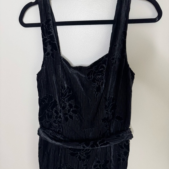 Anthropologie Moulinette soeurs Black Velvet belted Jumpsuit NWT 6 - Picture 3 of 11